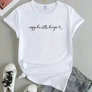 T-Shirt NWOT Enjoy the Little Things